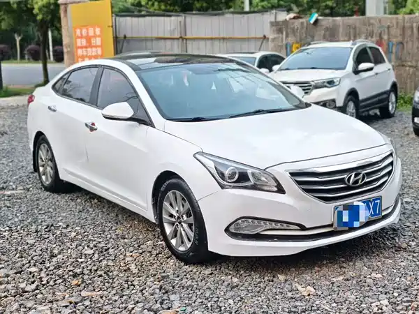 Hyundai Mistra 2015