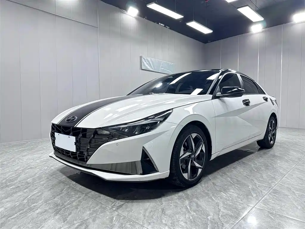 Hyundai Elantra 2023