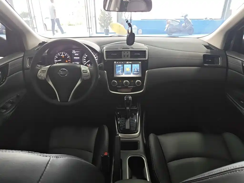 Nissan Tiida 2021 — фото 10