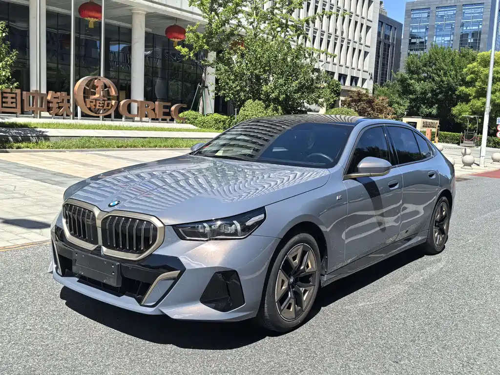 BMW 5 Series 2024
