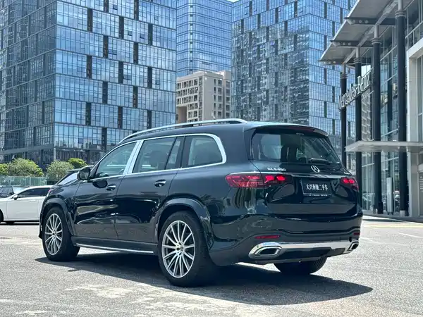 Mercedes-Benz GLS 2023