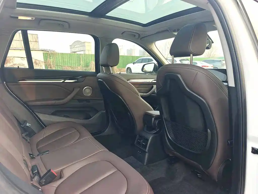 BMW X1 2022 — фото 13