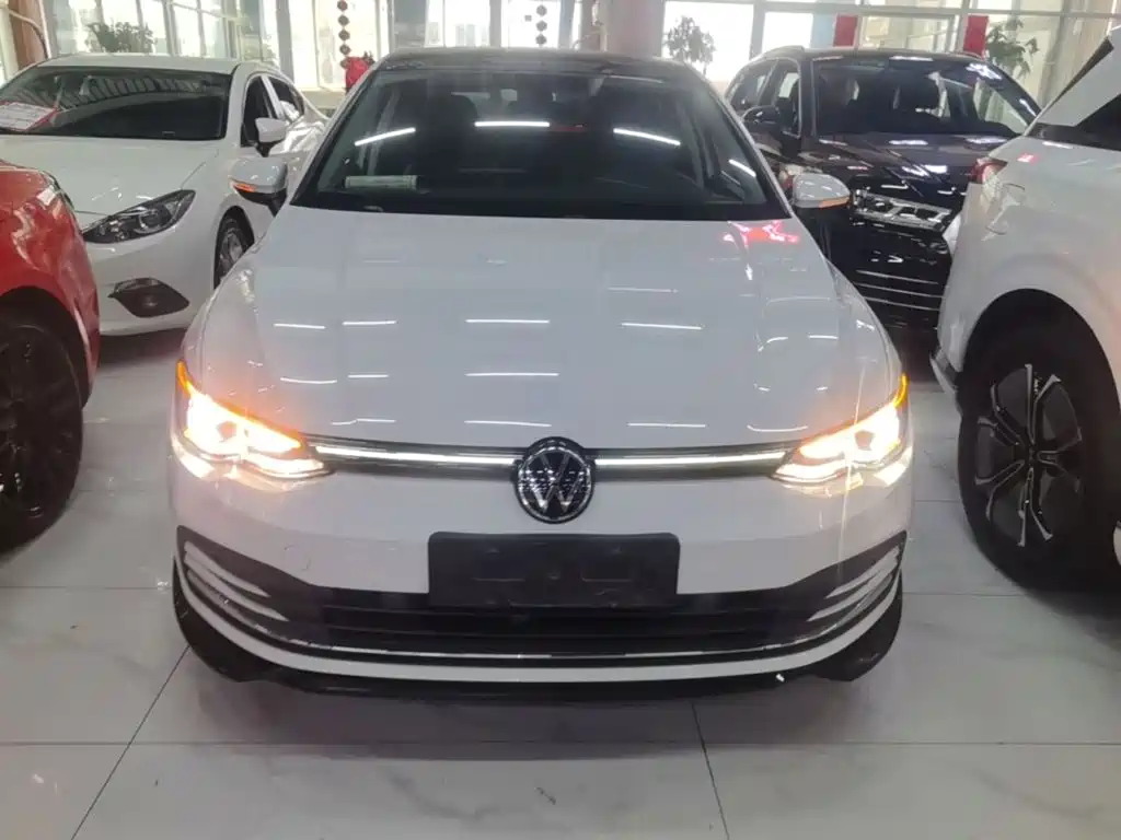 Volkswagen Golf 2021