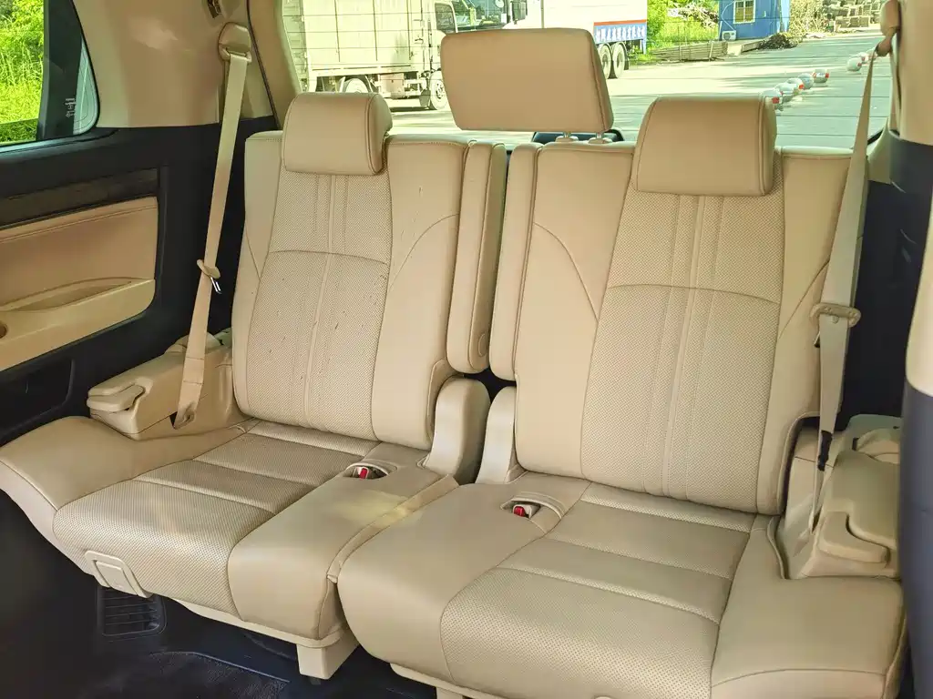 Toyota Vellfire 2020 — фото 11
