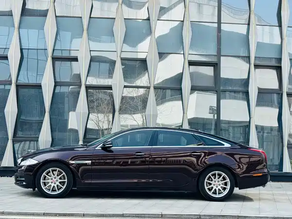 Jaguar XJ 2014