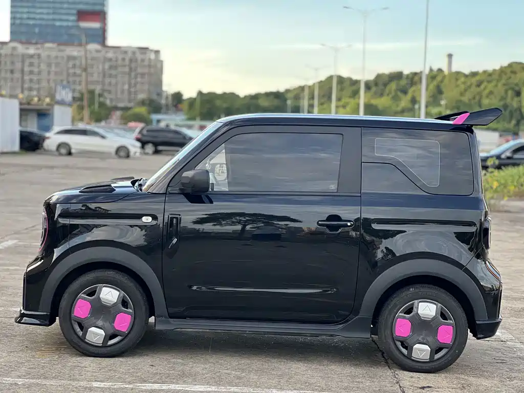 Geely Galaxy Panda 2025 — фото 17