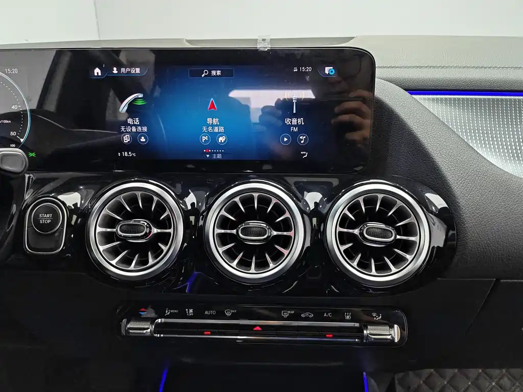 Mercedes-Benz EQA 2023 — фото 16