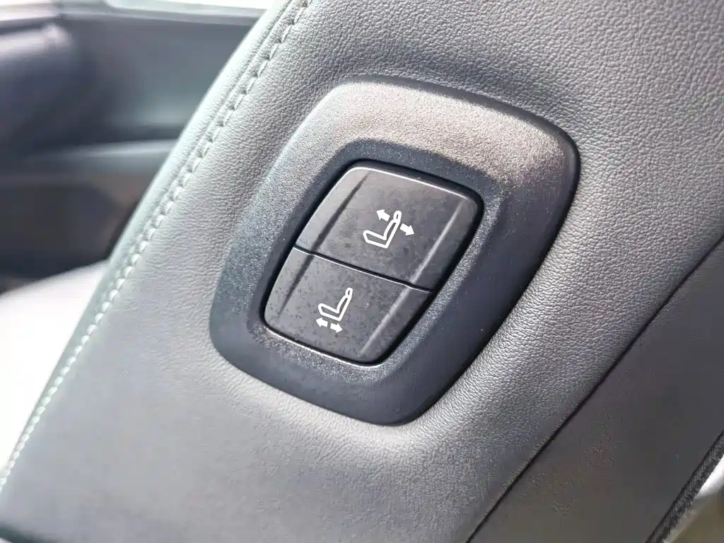 Toyota Camry 2024 — фото 25