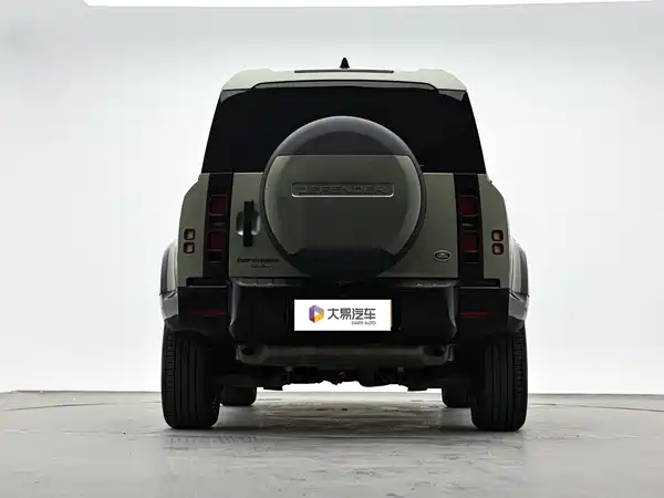 Land Rover Defender 2021