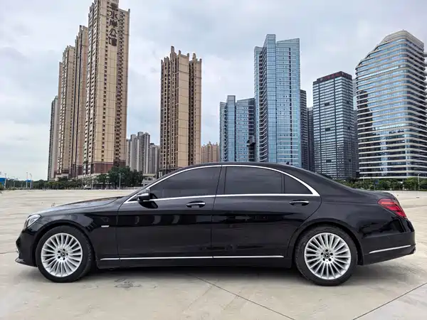 Mercedes-Benz S-Class 2020