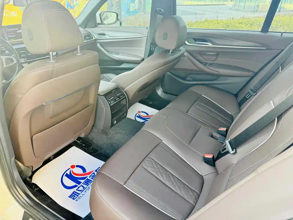BMW 5 Series New Energy 2022 — фото 11