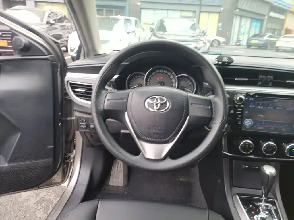 Toyota Corolla 2016 — фото 11