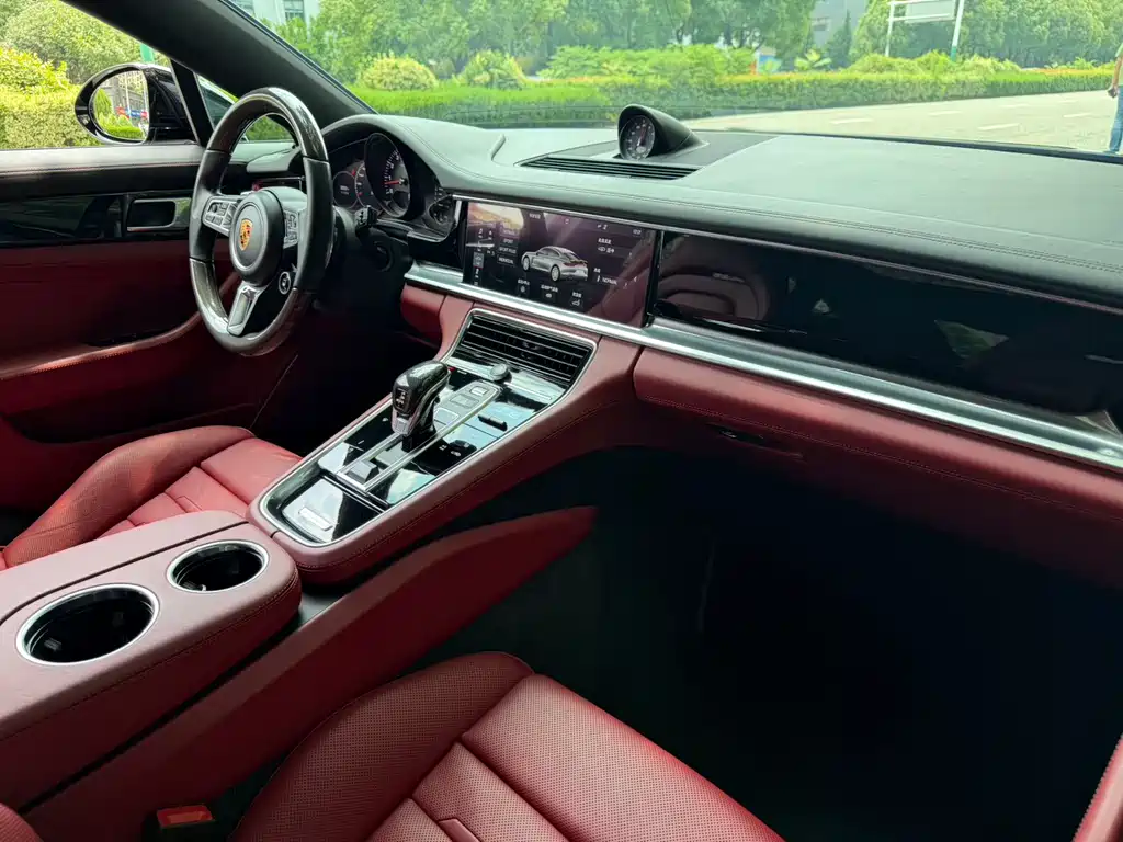 Porsche Panamera 2019 — фото 11