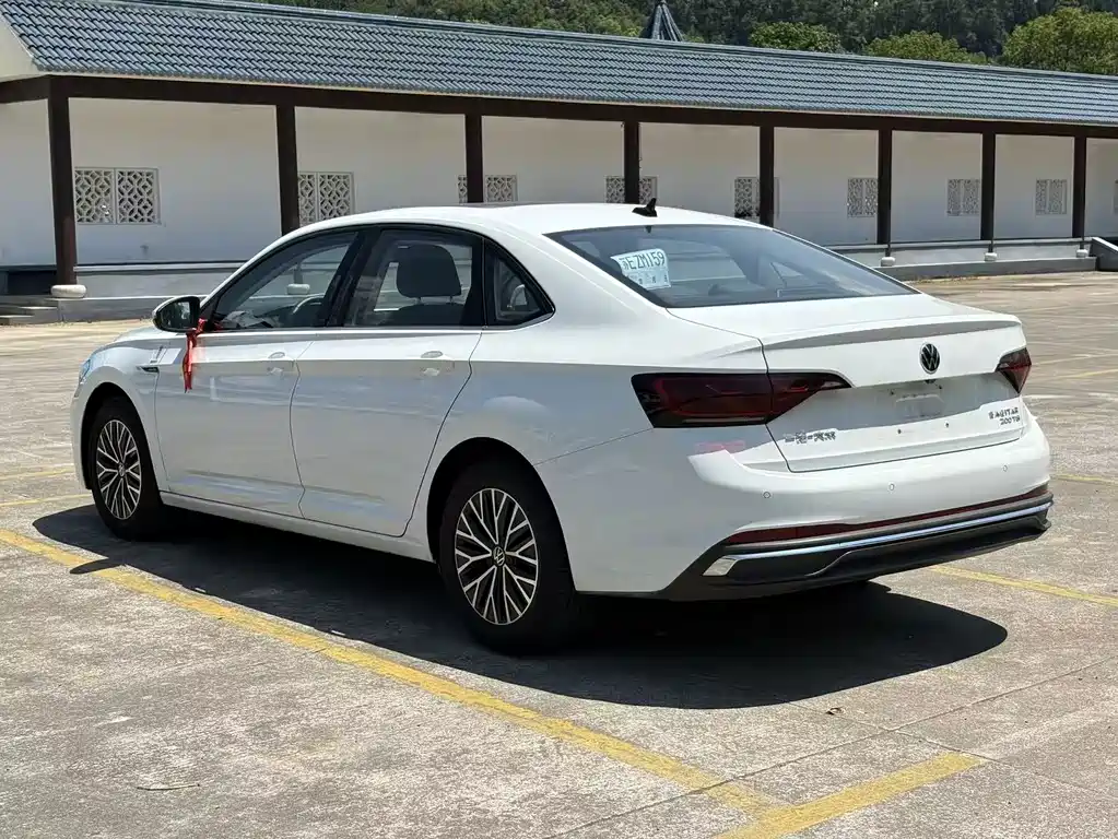 Volkswagen Sagitar 2024