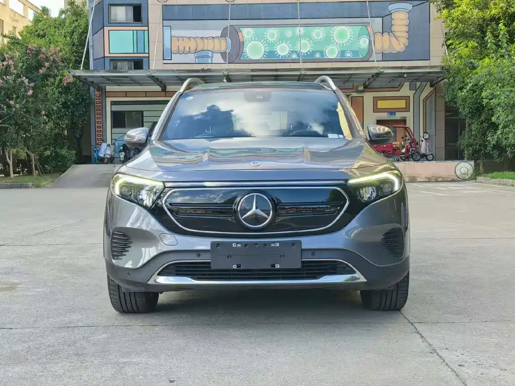 Mercedes-Benz EQB 2023
