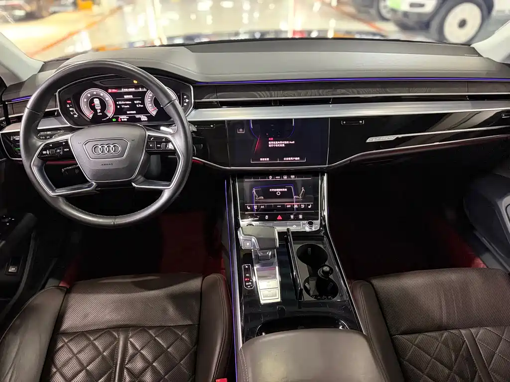 Audi A8 2022 — фото 8