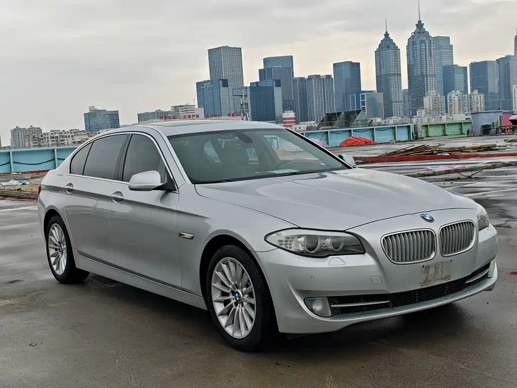 BMW 5 Series 2012 — фото 3