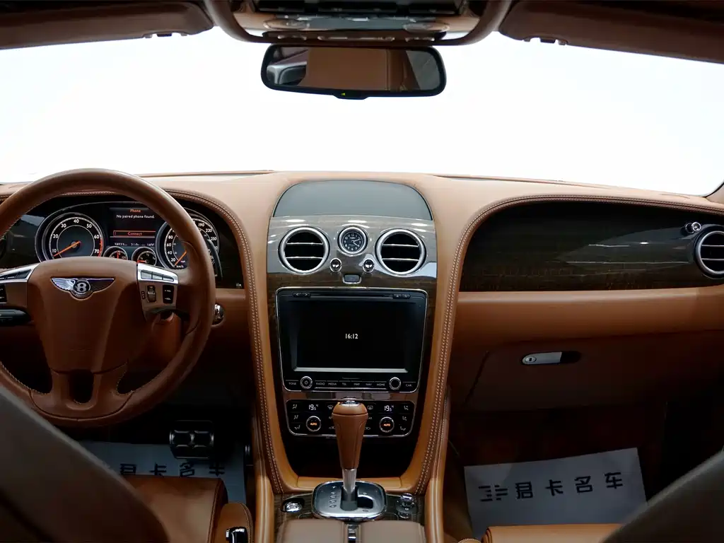 Bentley Continental 2017 — фото 9