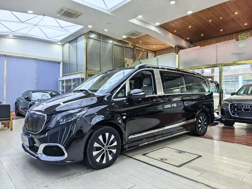 Mercedes-Benz Vito 2023 — фото 1