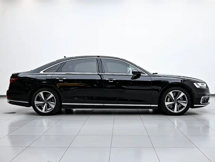 Audi A8 New Energy 2022 — фото 6