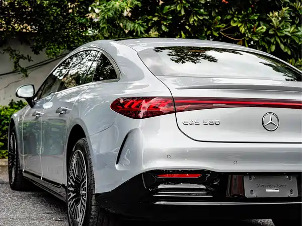 Mercedes-Benz EQS 2024