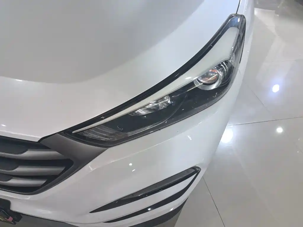 Hyundai Tucson 2018 — фото 24