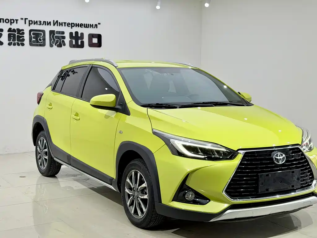 Toyota Yaris L 2021
