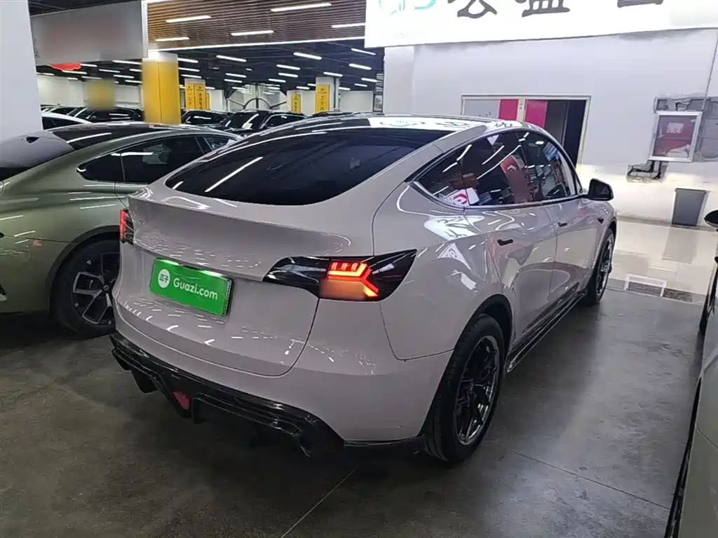 Tesla Model Y 2022 — фото 6