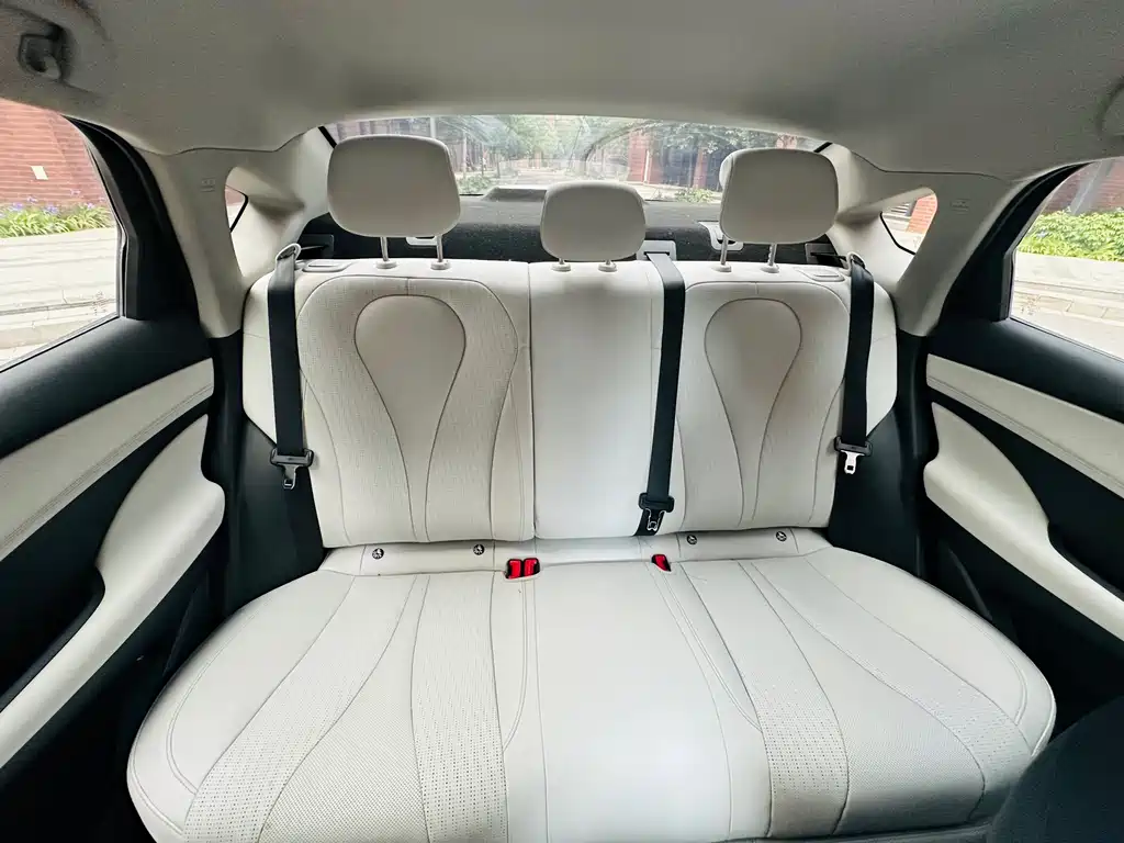 BYD Seal 05 DM-i 2025 — фото 16