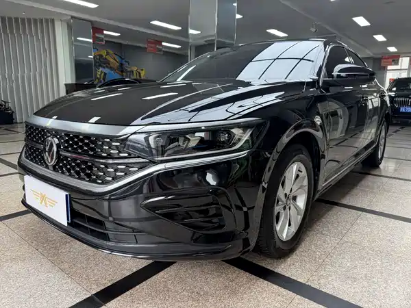 Volkswagen Passat 2024