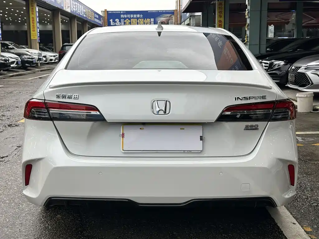 Honda Inspire 2024 — фото 13