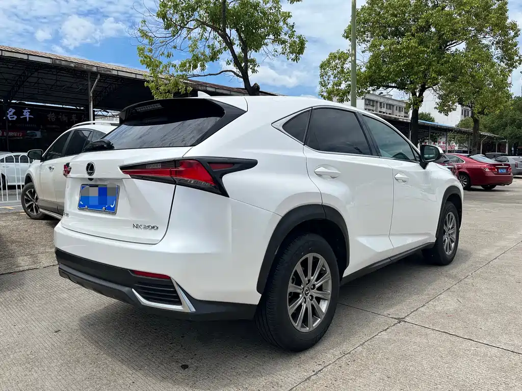 Lexus NX 2021 — фото 12
