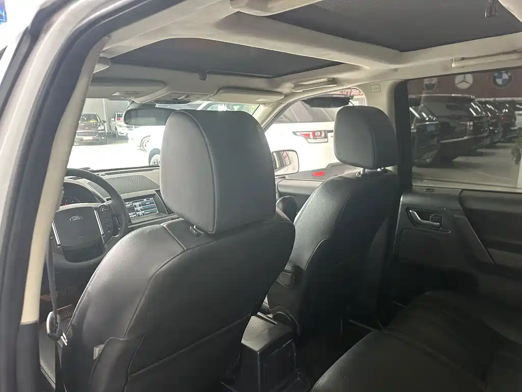 Land Rover Freelander 2 2014 — фото 17