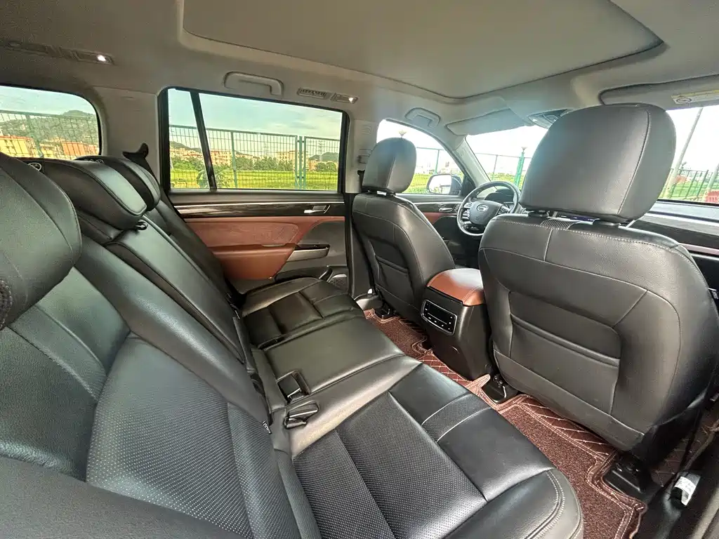 GAC Trumpchi GS8 2019 — фото 12