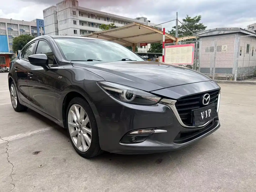 Mazda 3 Axela 2018 — фото 3