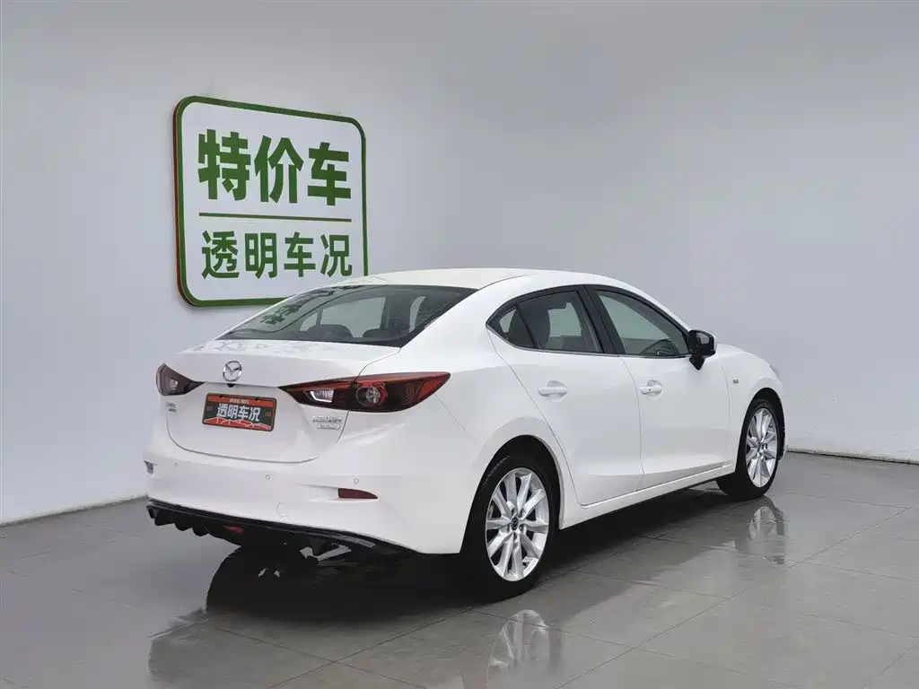 Mazda 3 Axela 2018 — фото 2
