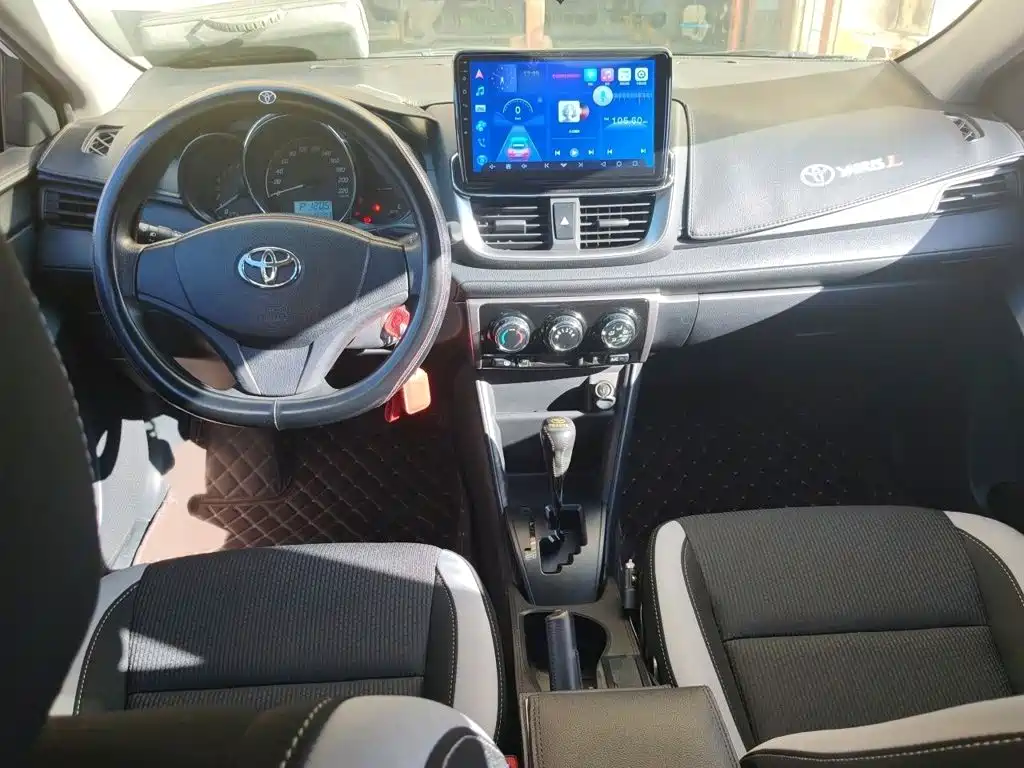Toyota Yaris L 2021 — фото 13