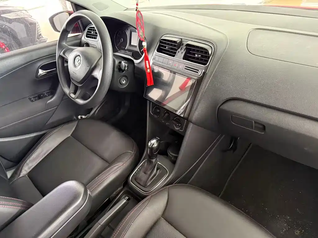 Volkswagen Polo 2015