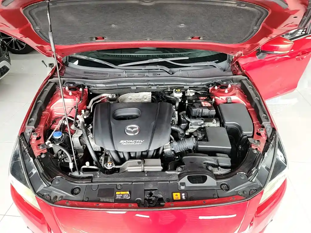 Mazda 3 Axela 2018 — фото 20