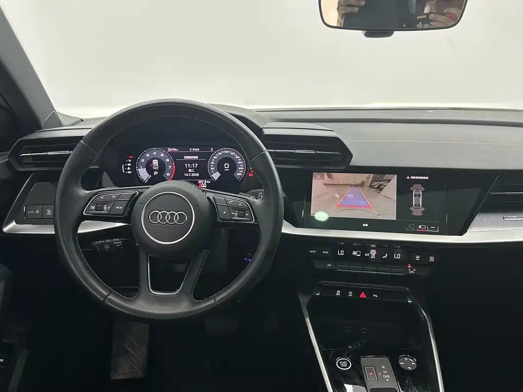 Audi A3 2023 — фото 10