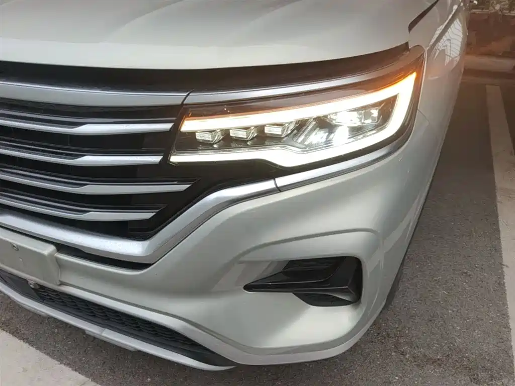 Roewe RX5 eMAX 2021 — фото 24