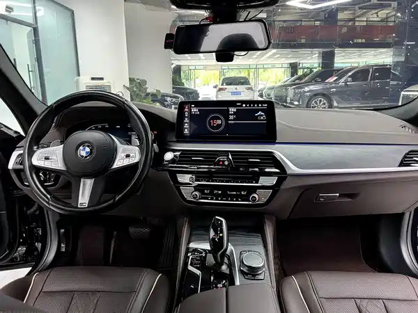 BMW 5 Series 2024