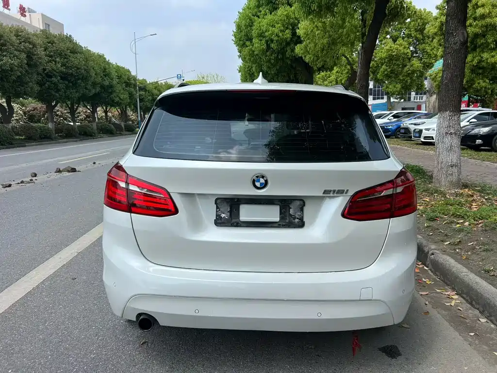 BMW 2 Series Active Tourer 2016 — фото 8