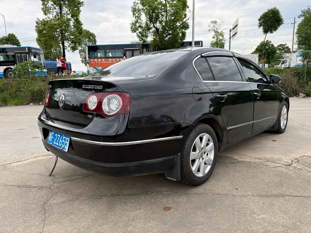 Volkswagen Magotan 2011