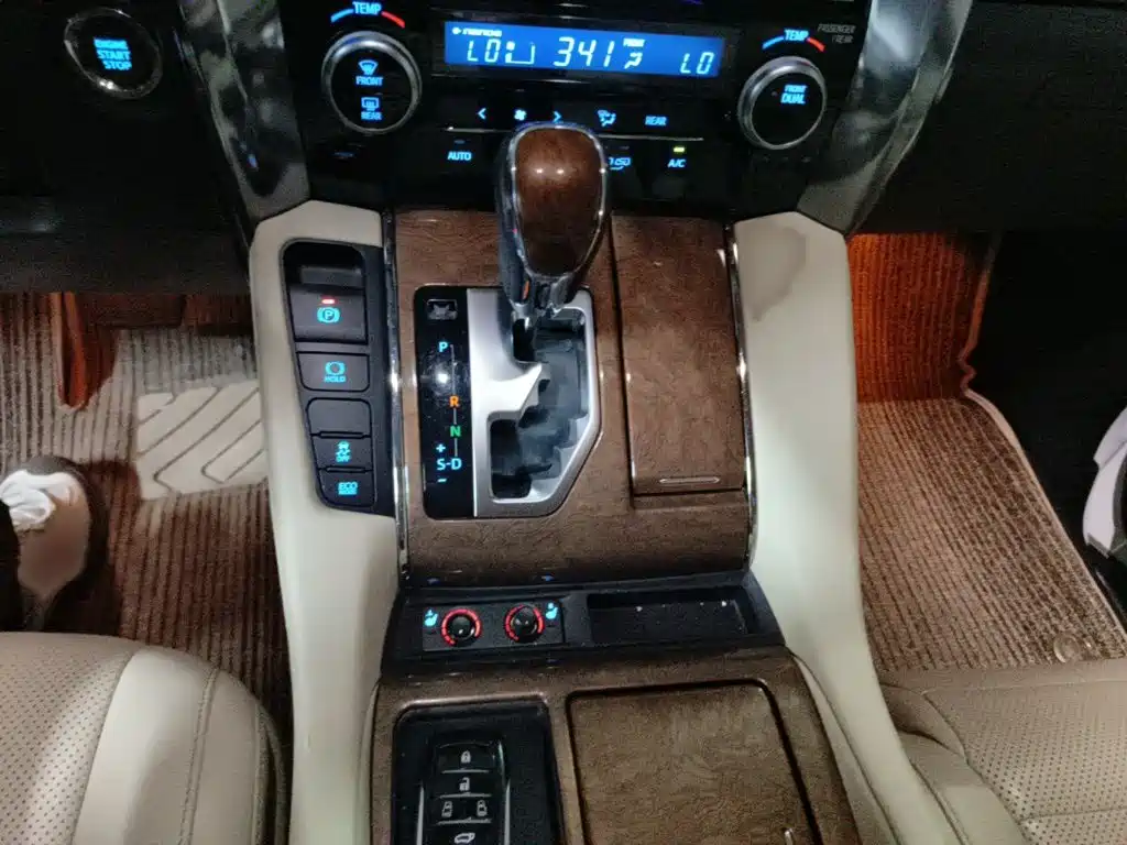 Toyota Alphard 2016