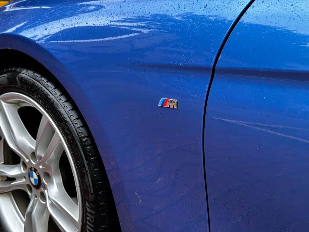 BMW 3 Series 2017 — фото 11