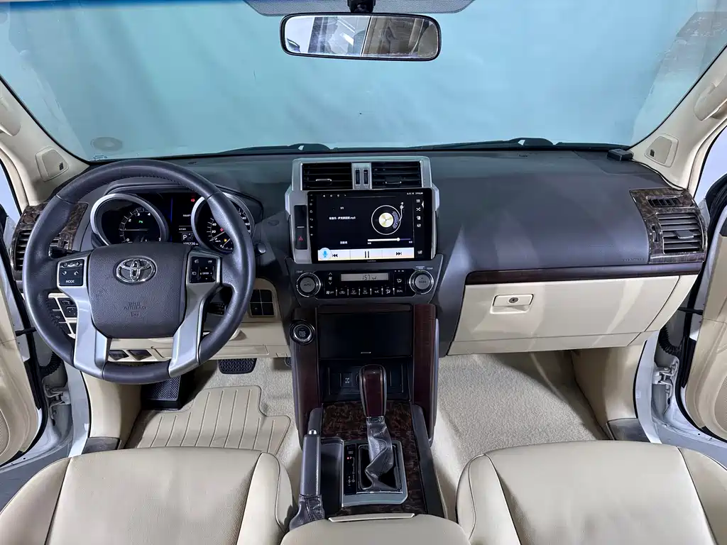 Toyota Prado 2016 — фото 8
