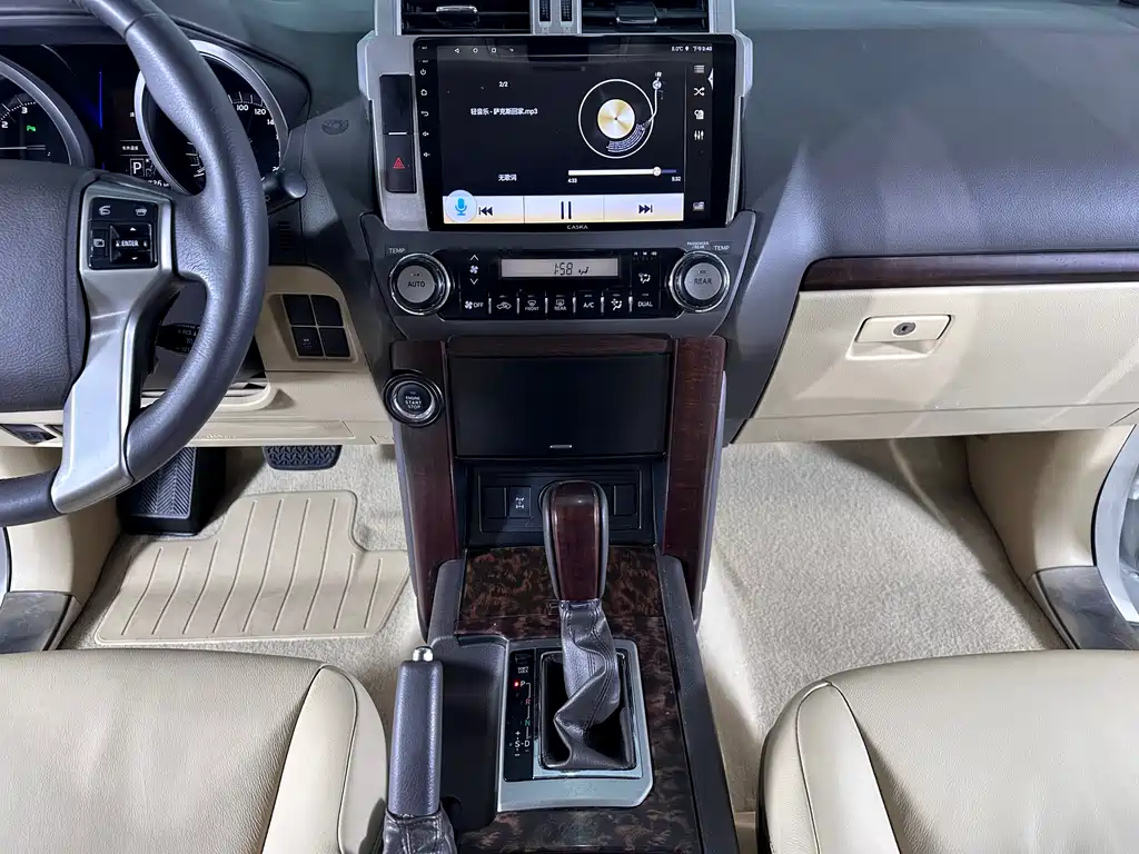 Toyota Prado 2016 — фото 11