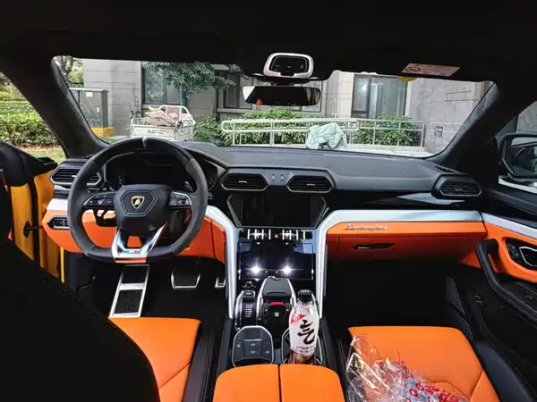 Lamborghini Urus 2019