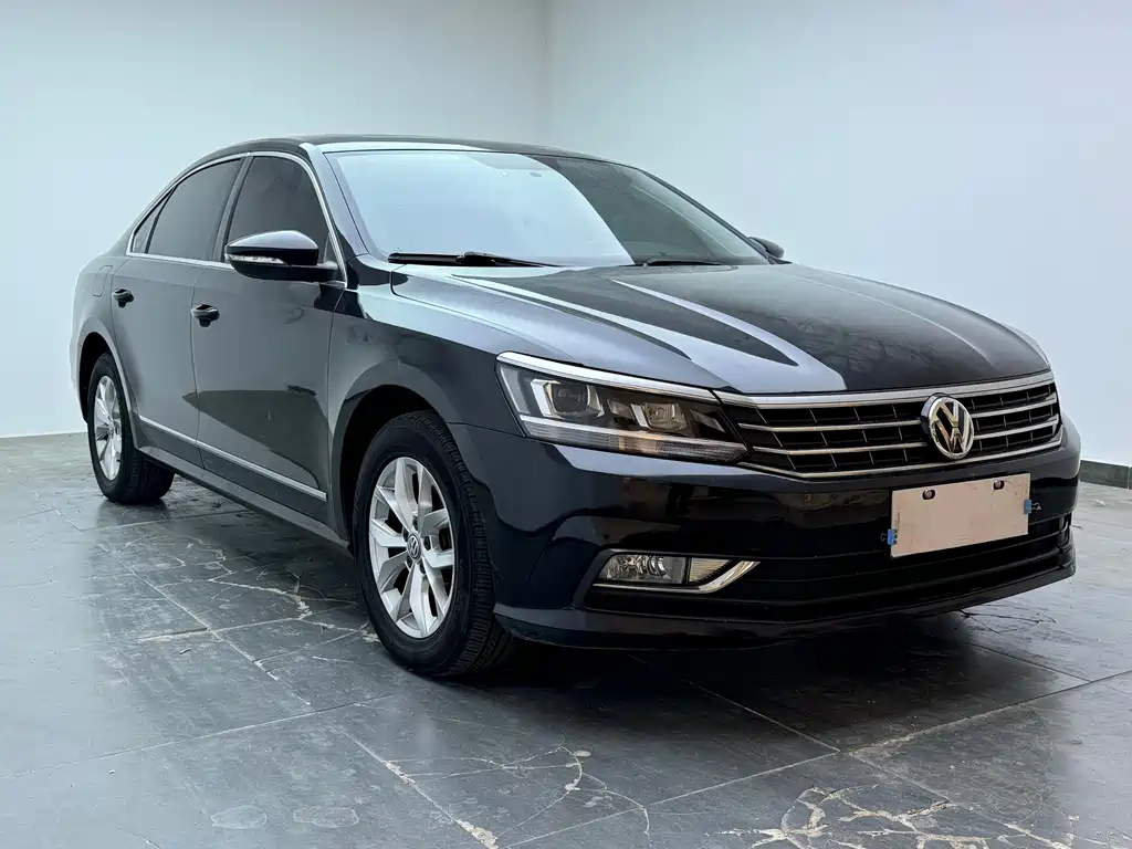 Volkswagen Passat 2019 — фото 19